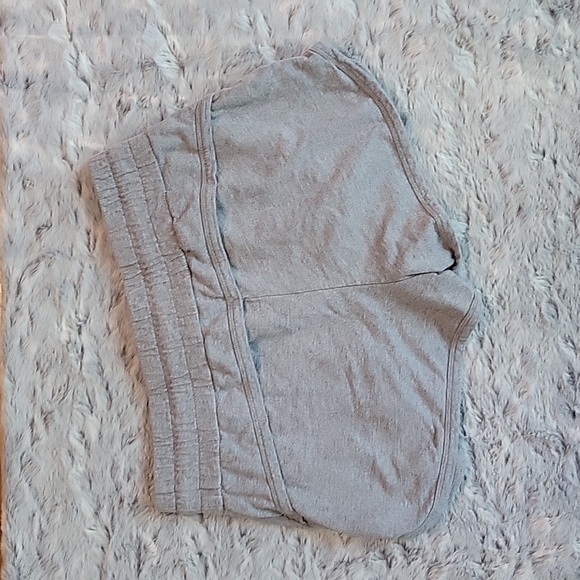 Gymshark Grey Shorts, Women's Size Large, Great Condition! - Picture 7 of 8